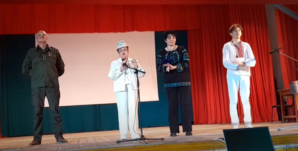 ВСГО “Народна Рада” вітає з Днем Конституції с. Благодатне